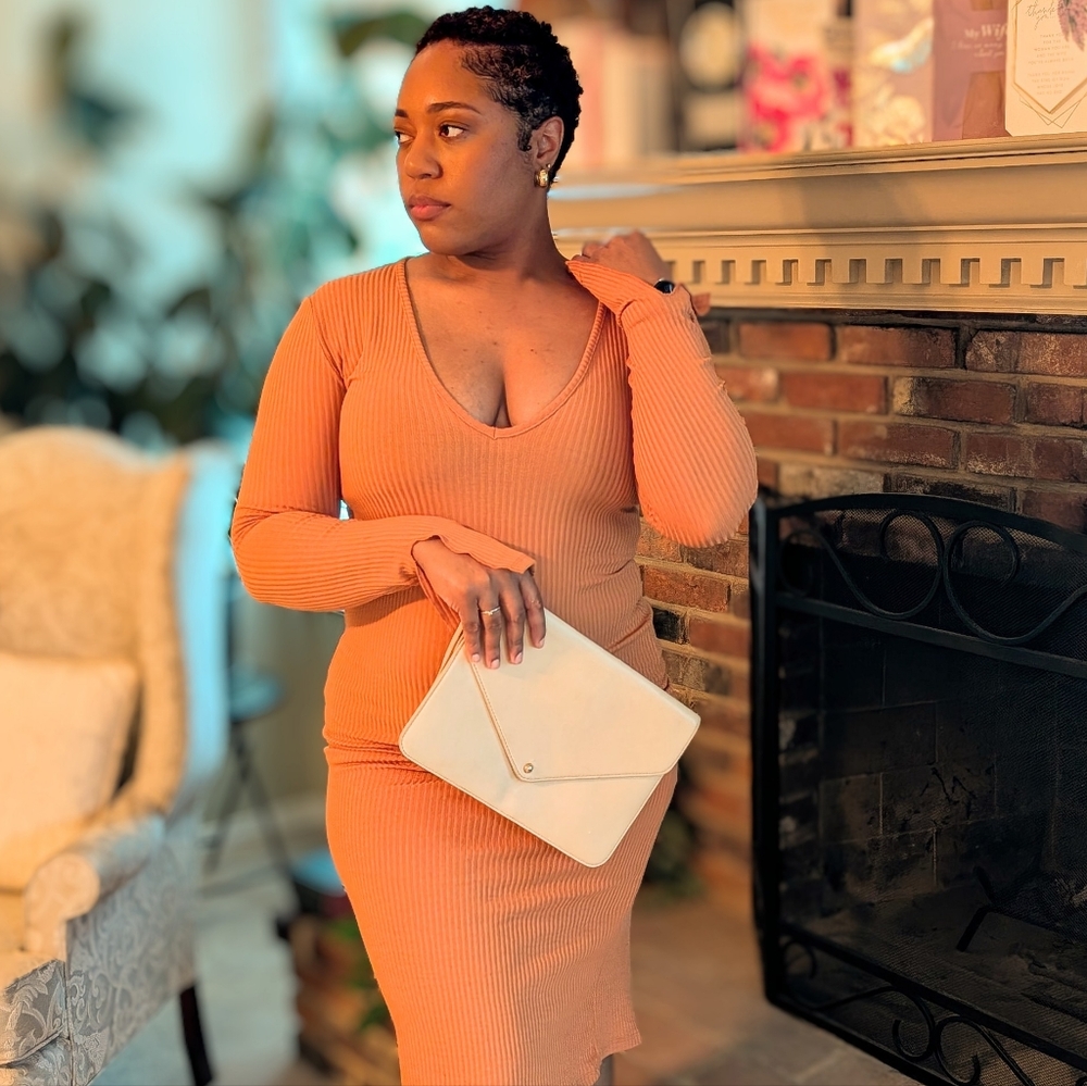 Rust Ribbed Bodycon Midi Dress with Long Sleeves and Back Slit – Size M